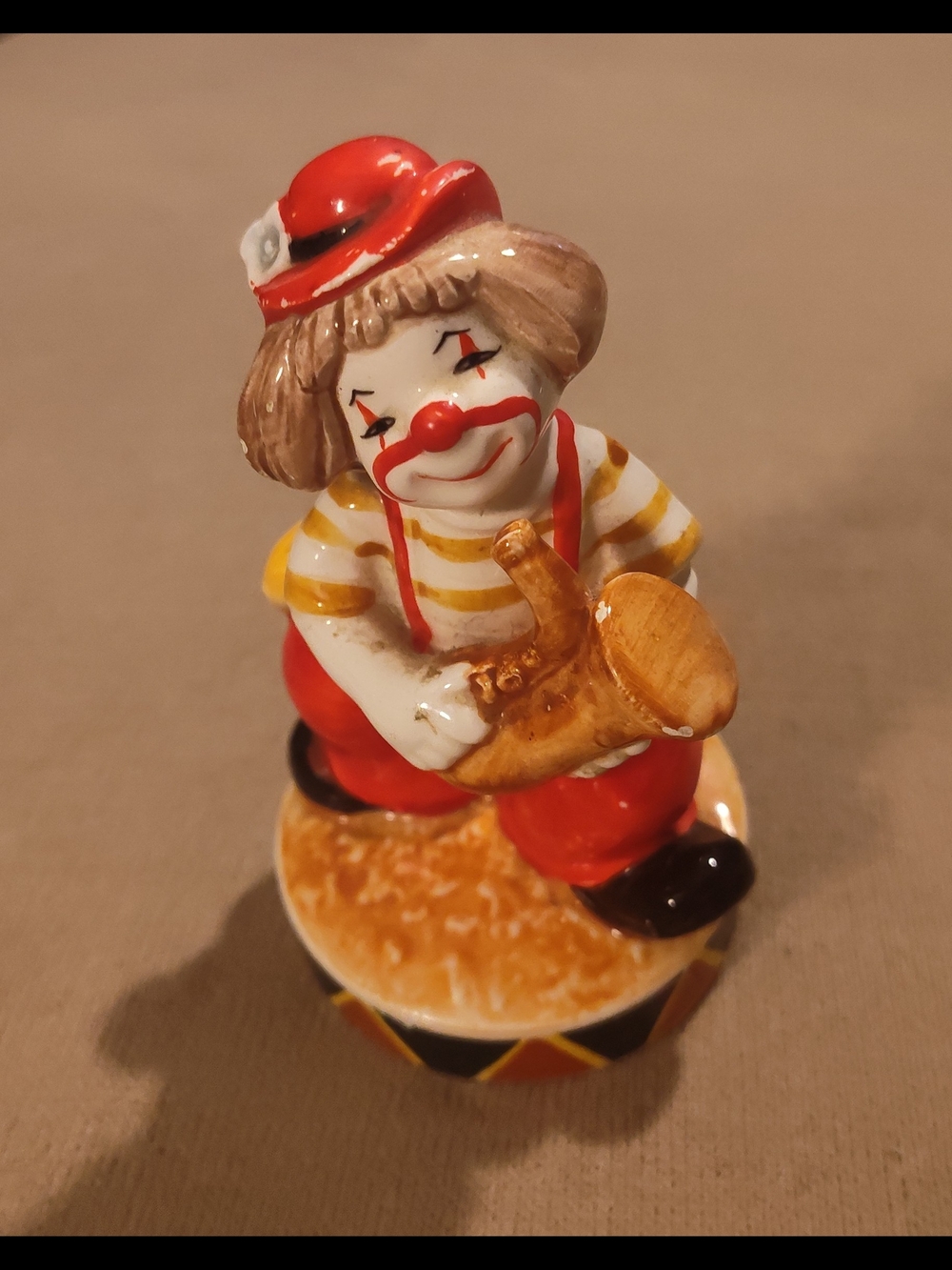 Vintage! Global Art Ceramic Musical Clown Figurine with Saxophone